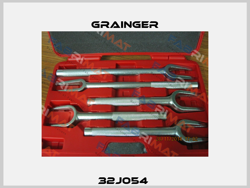 32J054  Grainger